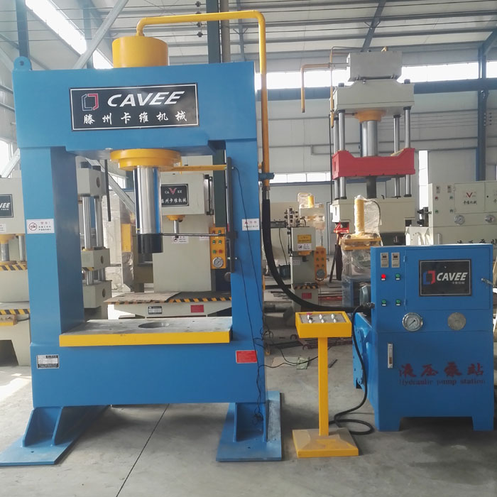 200噸龍門(mén)液壓機(jī)